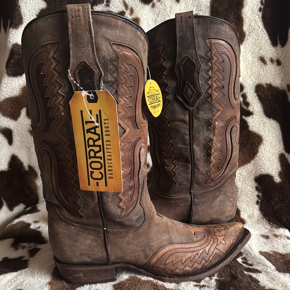 Corral Brown Leather Eagle Inlay Distressed Cowboy Boots C3952